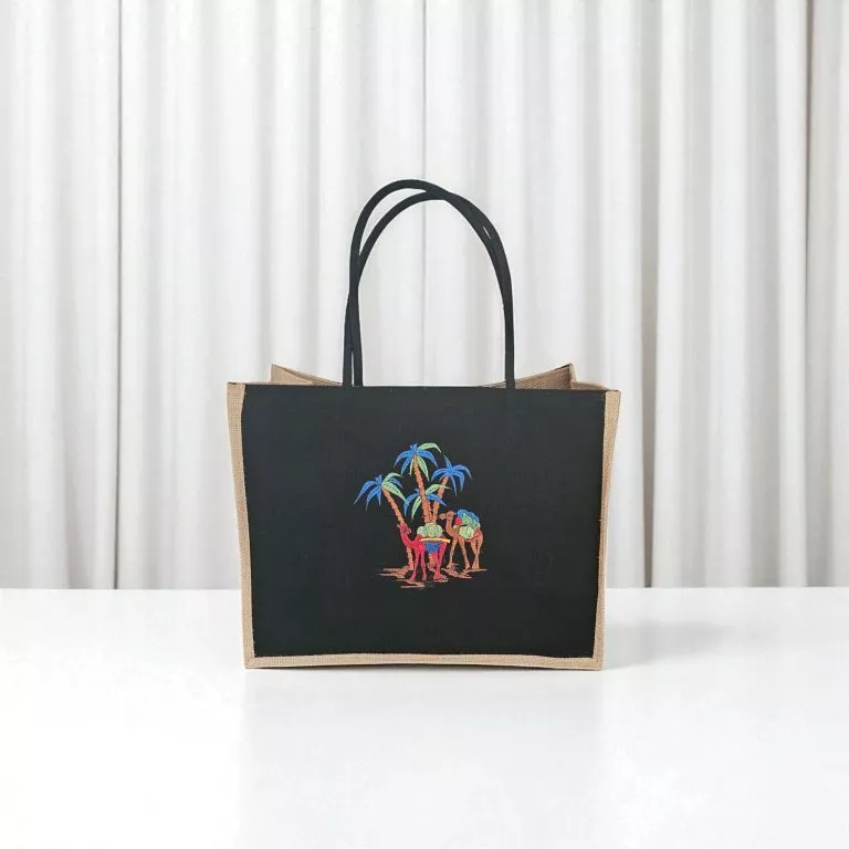 Sacosa textila cu camile, 41 x 33 x 18, broderie, 100% bumbac doc- iuta